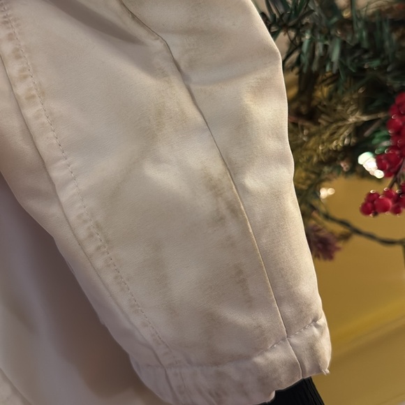 White Canada Goose Parka sz XS NEEDS CLEANING- see pics Coyote Fur detach hood - Picture 11 of 12